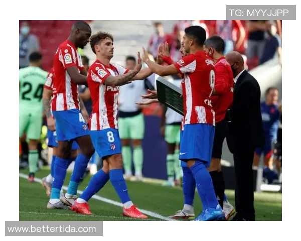 厄普顿惊险逆转晋级欧冠八强，埃尔芬主力因伤下场影响战局